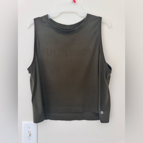 Lululemon Breeze By  Dark Green Cropped Vented - Muscle Tank - Picture 1 of 4